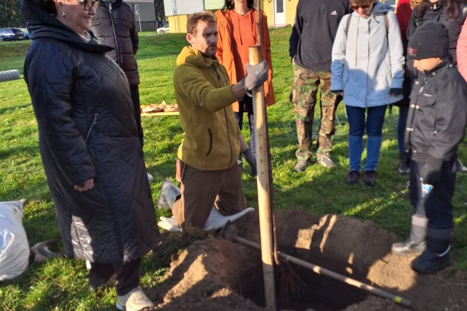 Výsadba Zeleného sadu v Topoľčanoch