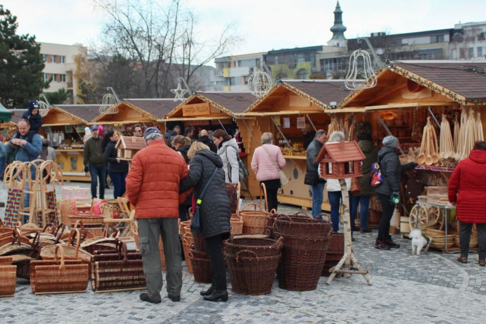 Vianočné mestečko v Nitre je otvorené