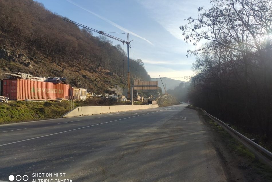 V OBRAZOCH: Cestu I/16 čiastočne uzavrú