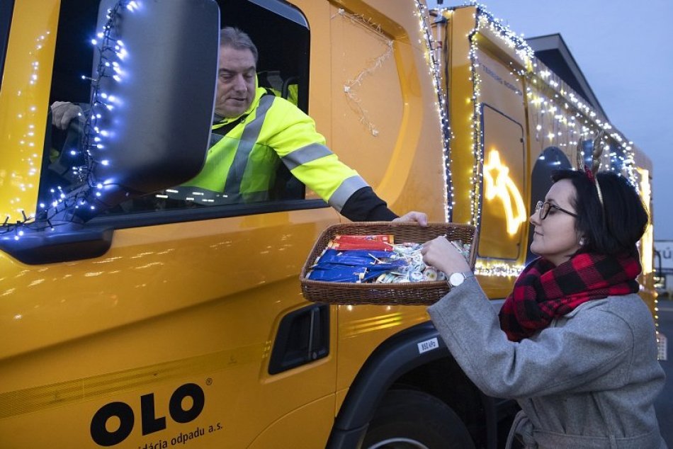 Vianočné smetiarske auto