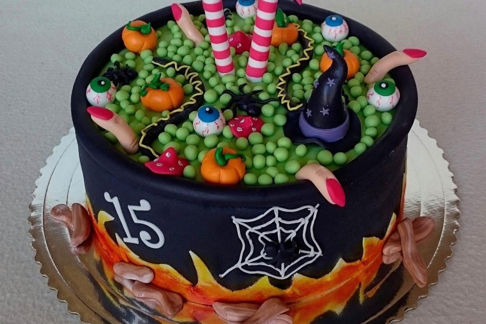 Objektívom: Východniarka Katarína pečie a vyrába nádherné torty