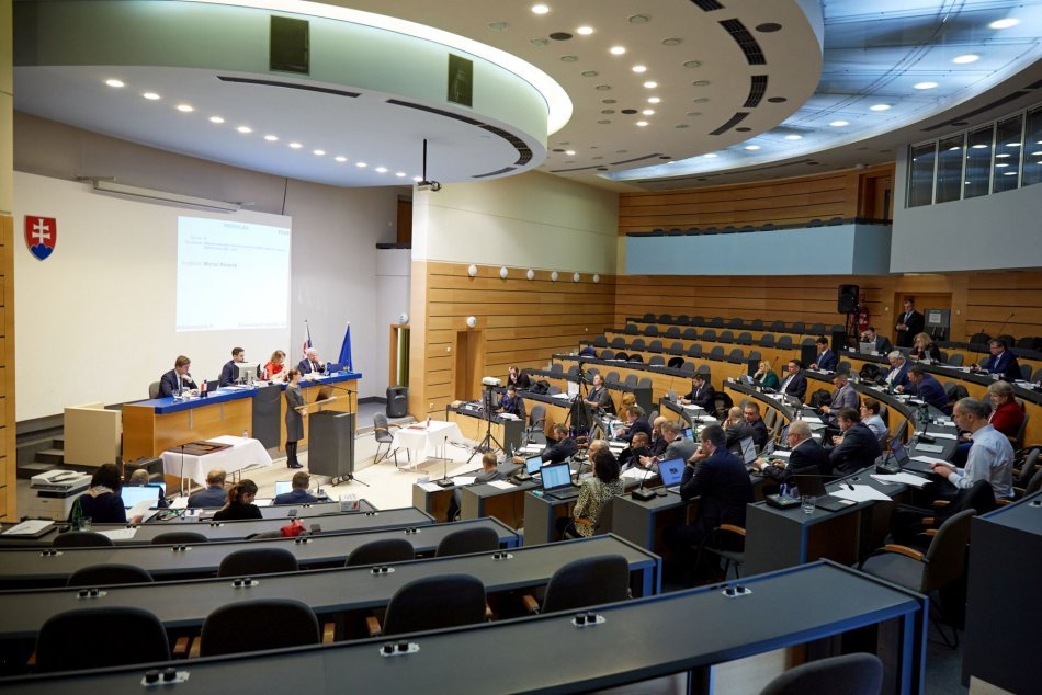 V OBRAZOCH: Zastupiteľstvo Banskobystrického samosprávneho kraja