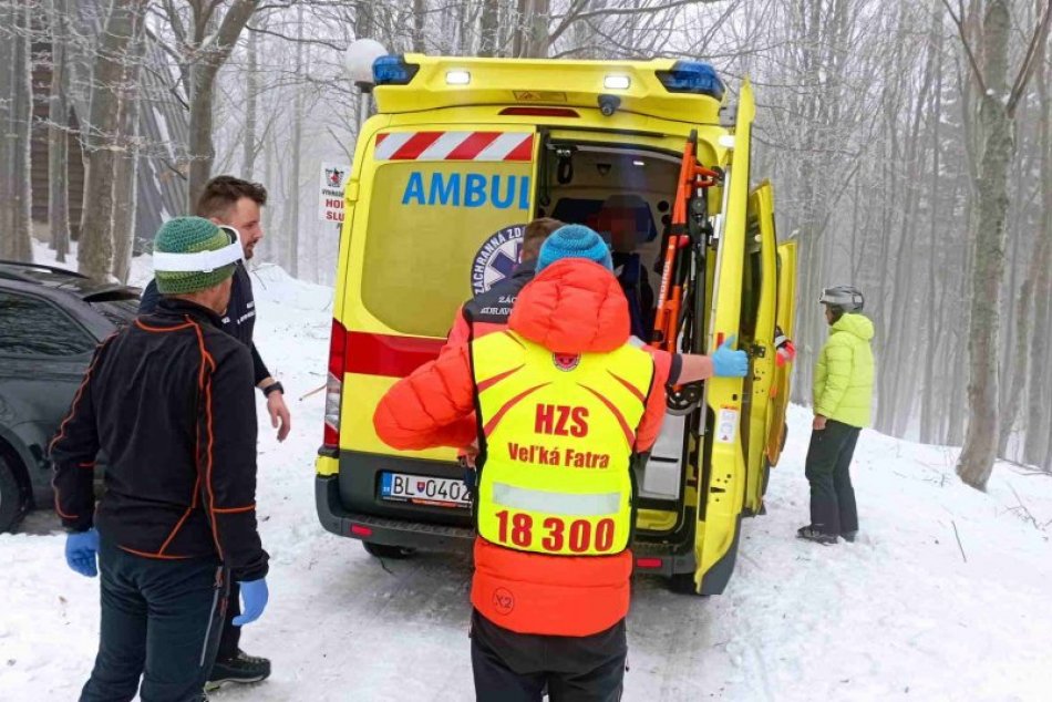 V OBRAZOCH: Pád lyžiara z lanovky v Kremnických vrchoch