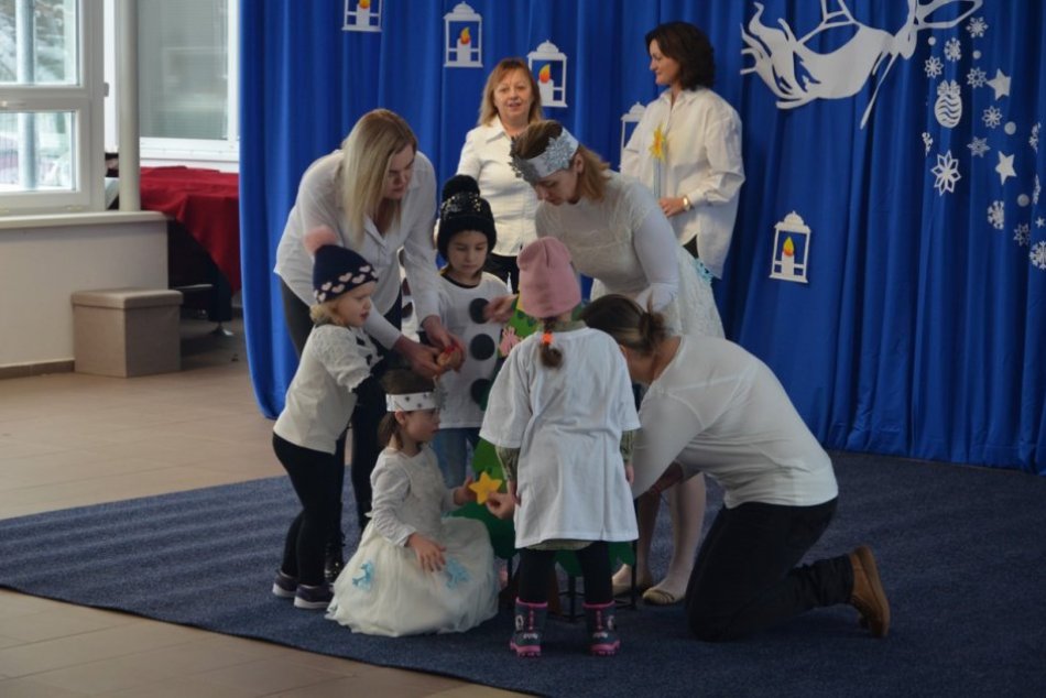 Objektívom: Vianočné vystúpenie detí s ťažkým osudom