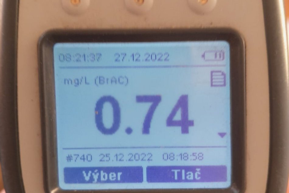 V OBRAZOCH: Opití vodiči skončili v base