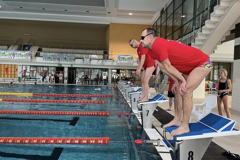 V OBRAZOCH: Banskobystrická plavecká 24-hodinovka 2022