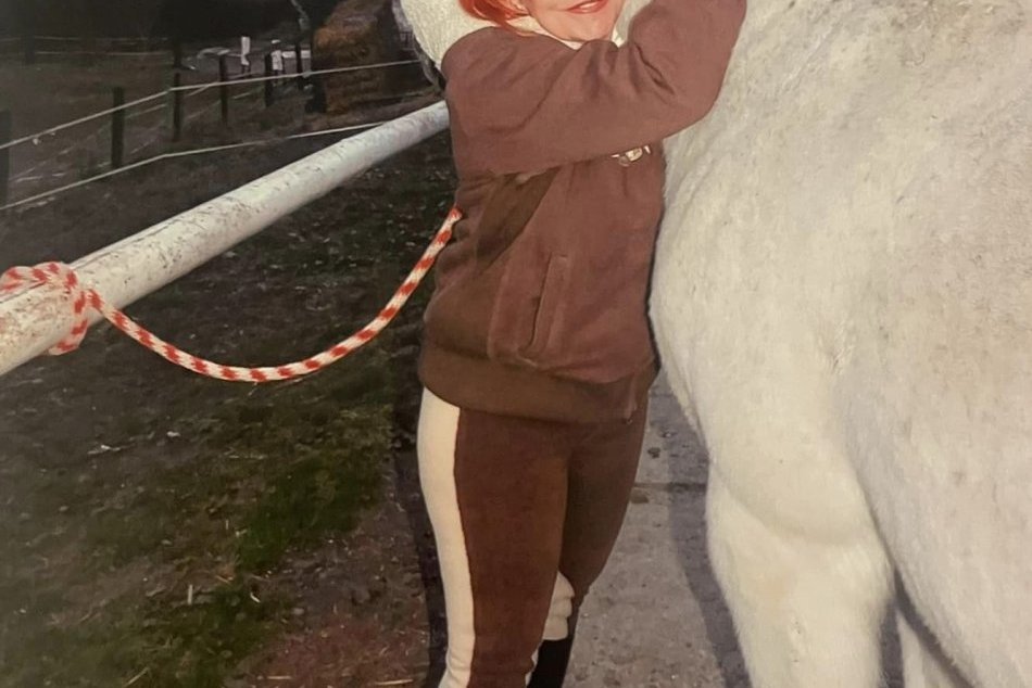 Oľge požiera tvár záhadný parazit