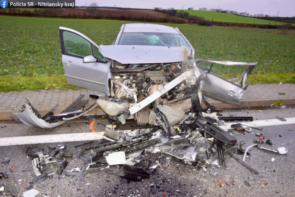 FOTO: Muž si sadol do auta opitý a vodičáku