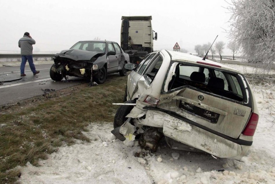 Hrozivé ZÁBERY: Ubehlo 20 rokov od hromadnej nehody medzi Nitrou a Trnavou
