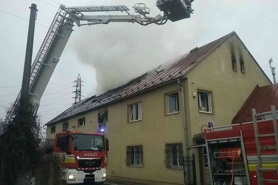V Žiline vypukol ďalší POŽIAR: Zvedaví vodiči brzdili premávku, FOTO