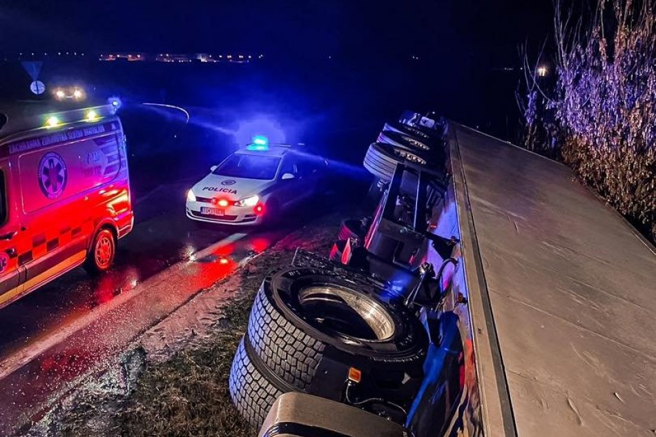 Nehoda nákladného auta