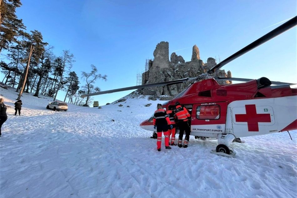 Záchranná akcia pod hradom Hrušov: Muža museli oživovať, FOTO