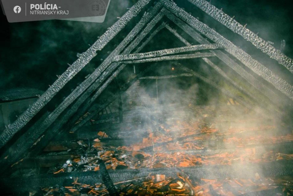 Požiar strechy v Topoľčiankach