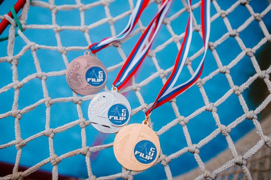 Prvý ročník hokejbalového turnaja Filip Cup