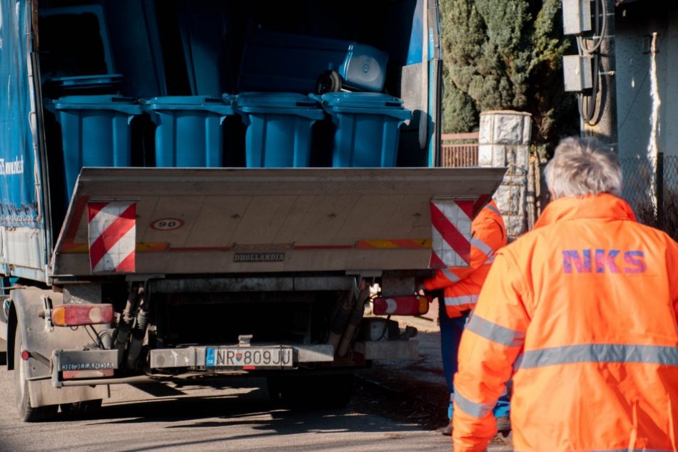 8-tisíc rodinných domov dostane nádoby na papier