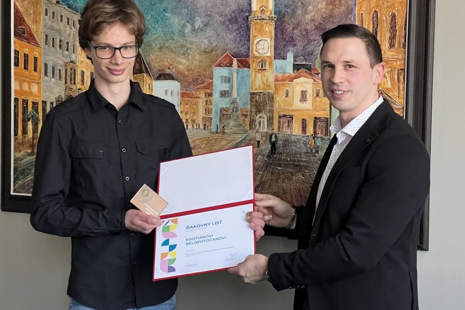 V OBRAZOCH: Bystrica prvýkrát udelila ďakovné listy mladým talentom