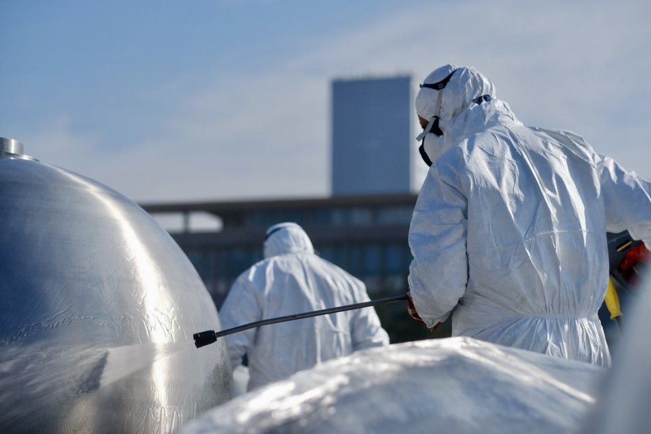 Čistenie fontány na Námestí slobody