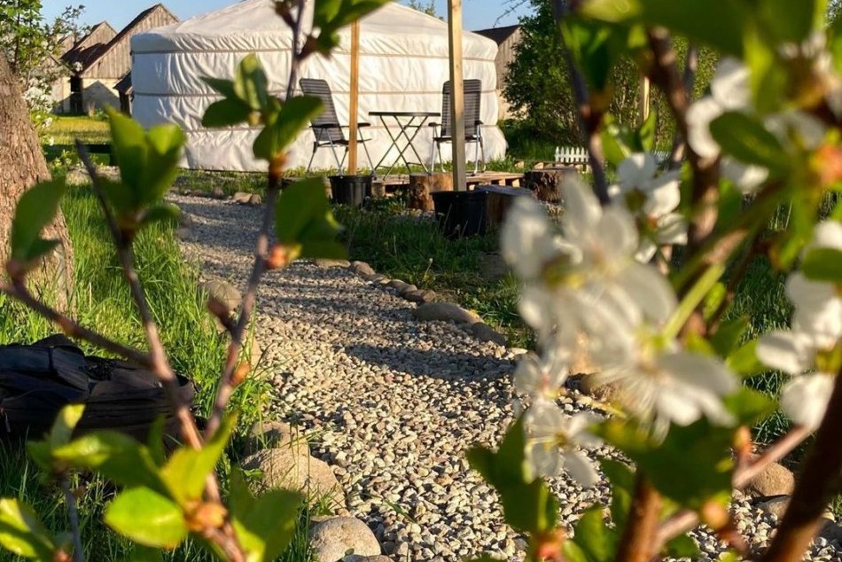 FOTO: Výnimočné ubytovanie na Slovensku! Prenocujte v JURTE