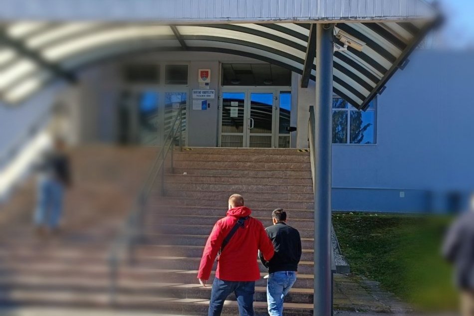 V OBRAZOCH: Útočník bodol muža nožom pre bizarný dôvod