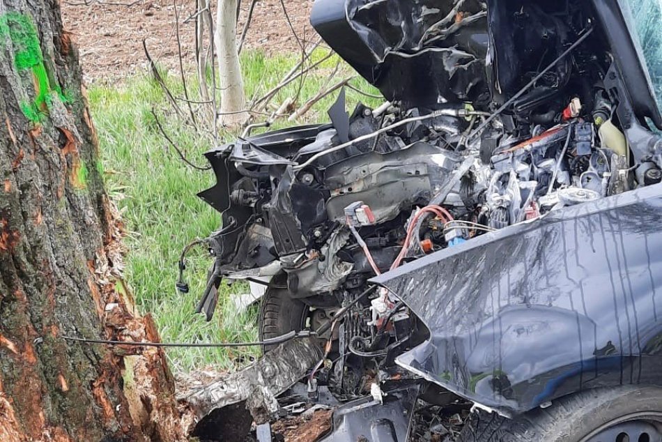 Pri obci Hronské Kľačany v levickom okrese došlo k dopravnej nehode