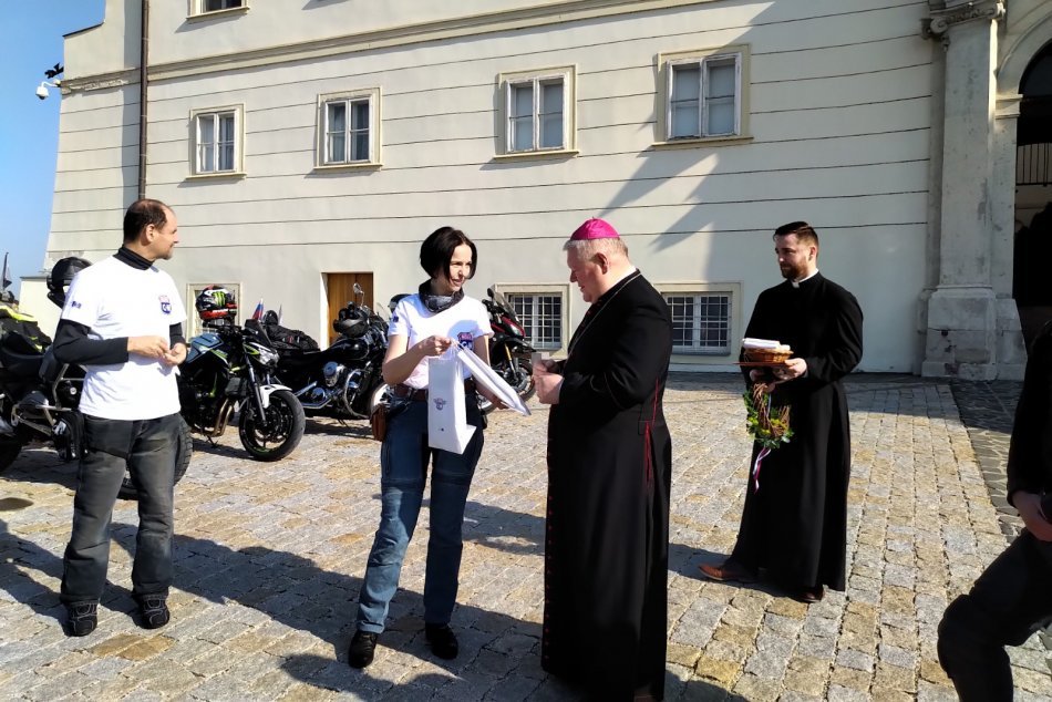 Motorkári budujú motoverziu Cyrilo-metodskej cesty