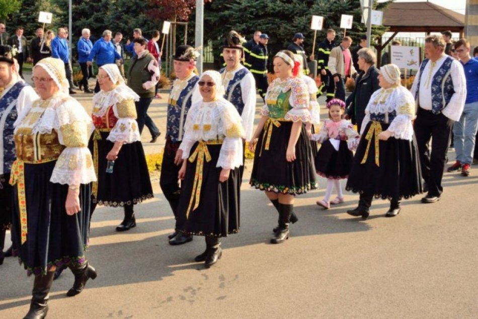 Tradičné stavanie mája v okolí Trnava