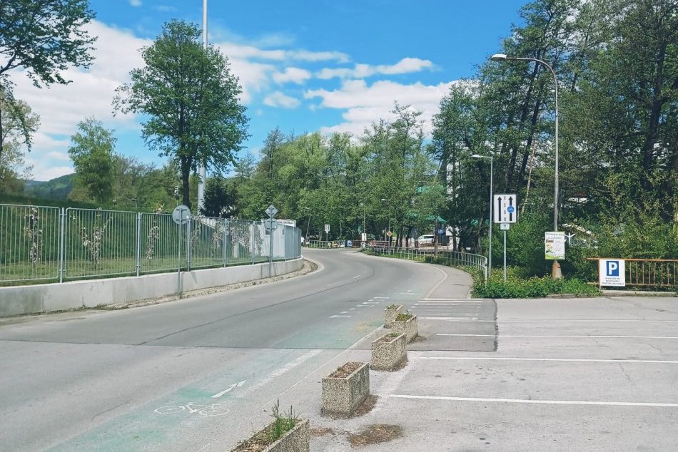 V OBRAZOCH: Doprava pri futbalovom štadióne bude obmedzená