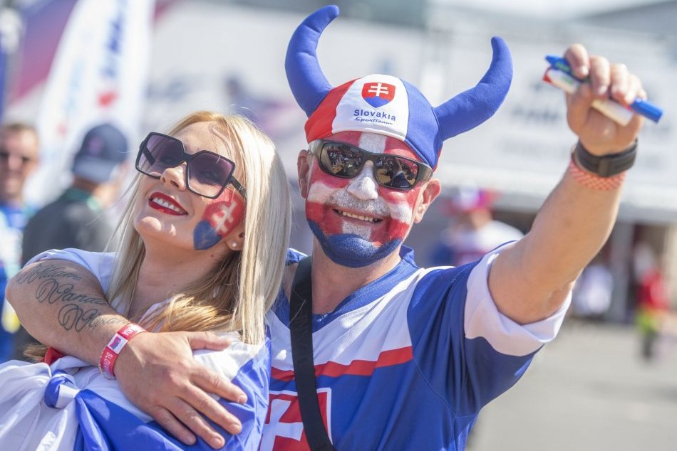 Slovenskí fanúšikovia v Rige