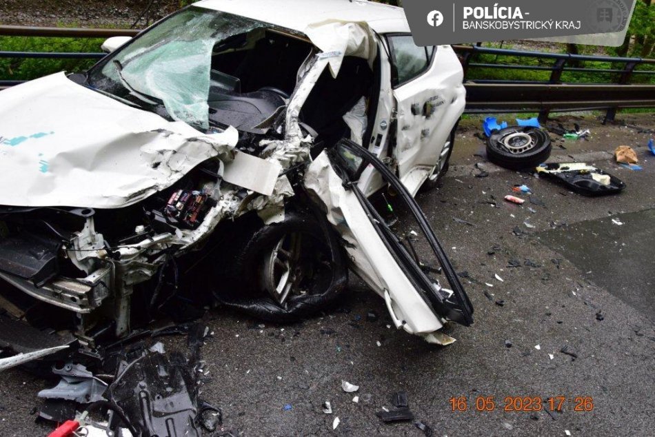 Objektívom: Zrážka troch vozidiel smerom na obec Kriváň