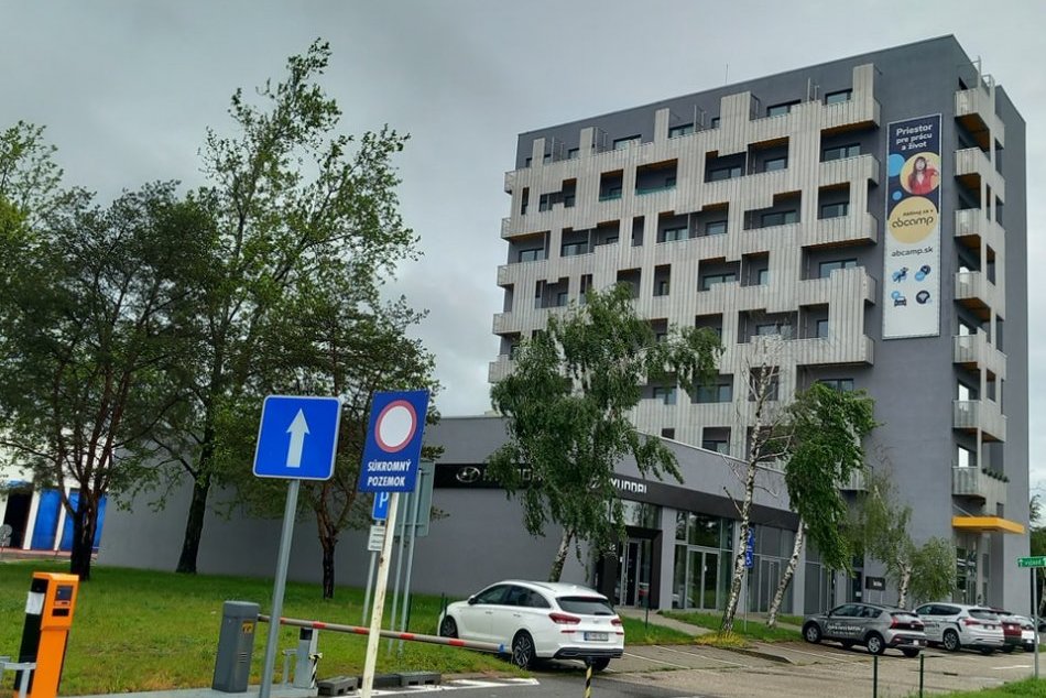 Budova v Rači - 50 sporných apartmánov