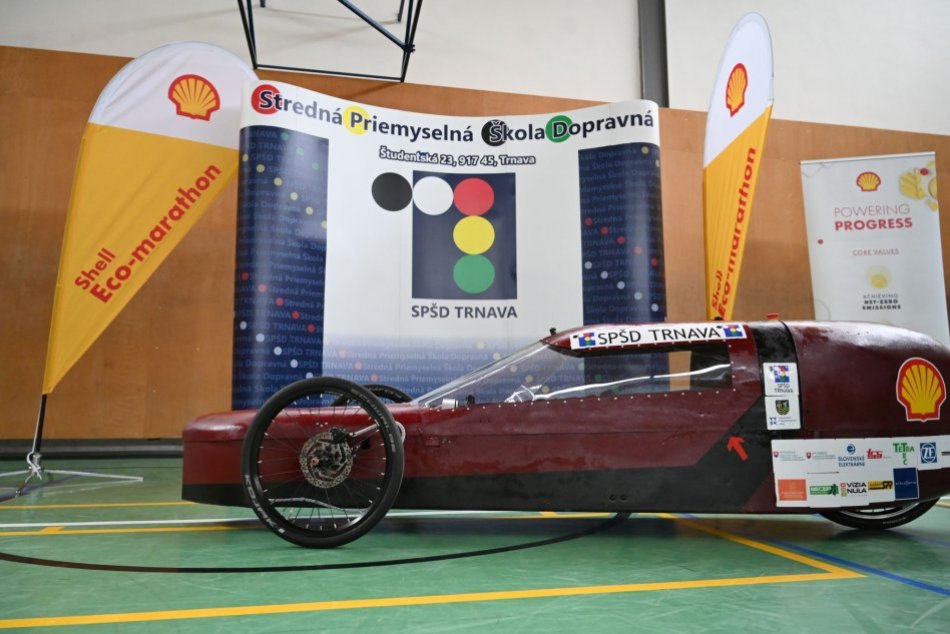 Špeciálne auto Trnavčanov pre medzinárodné preteky v úspornej jazde
