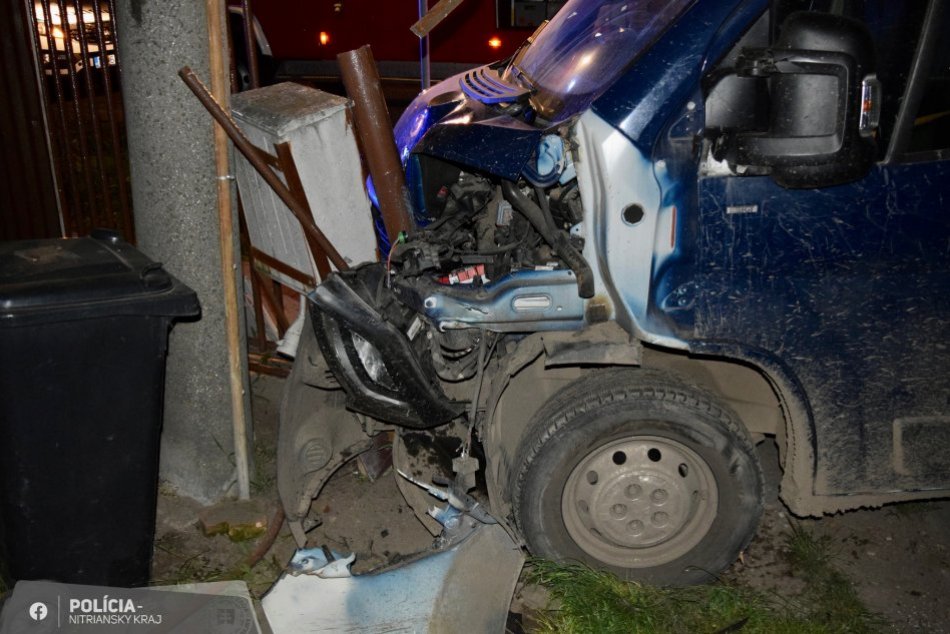 Opitý muž BEZ vodičáku zobral firemné auto