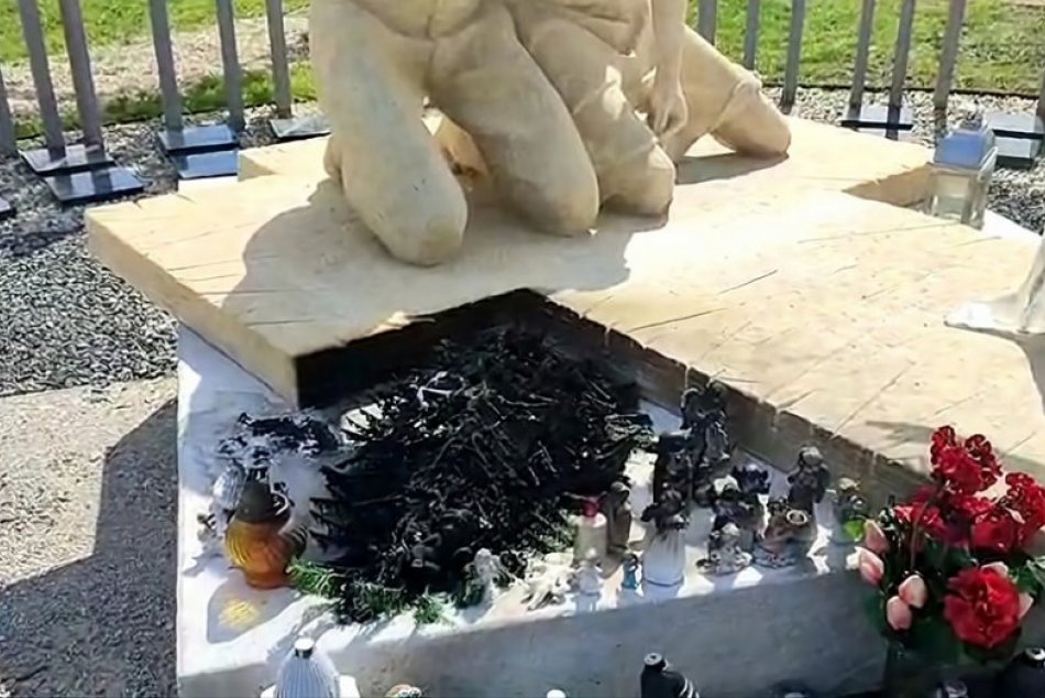 Pamätník nenarodeným deťom poškodil vandal