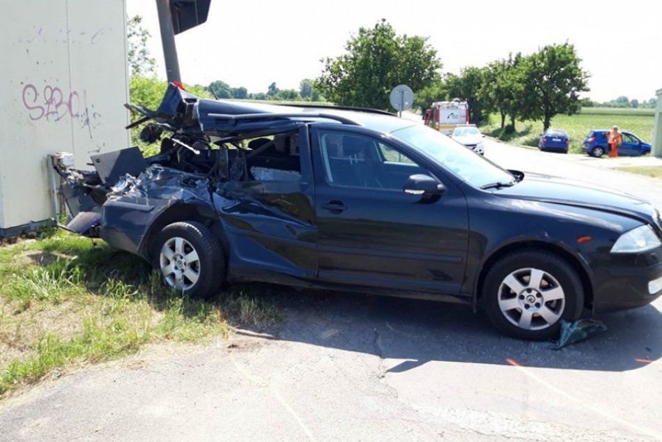 Zrážka auta s vlakom