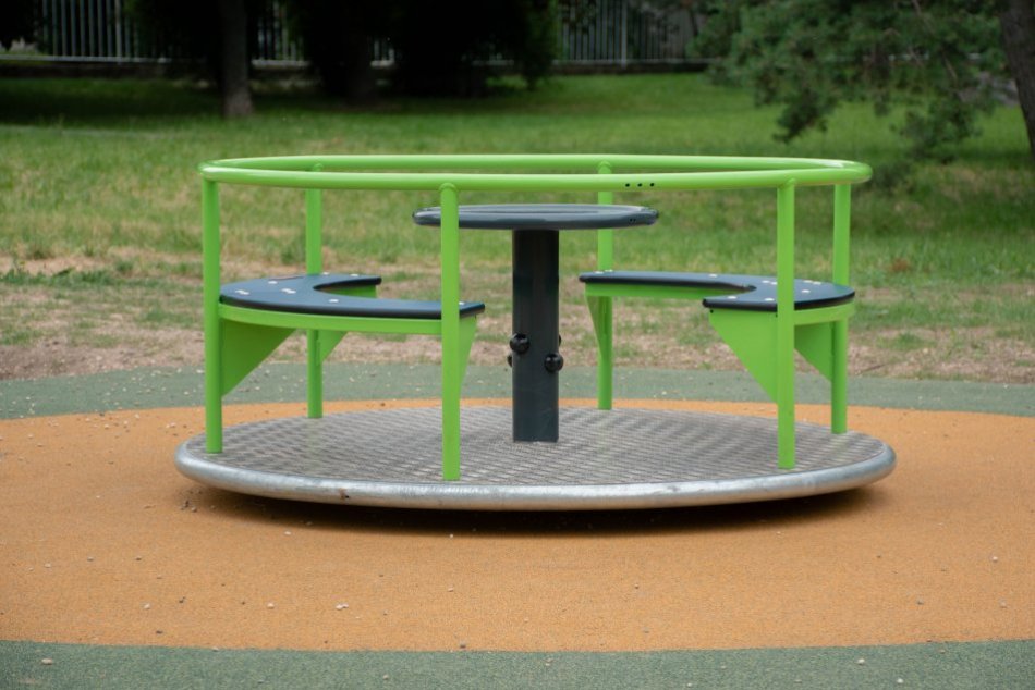 Nové ihrisko Kvetinka na Hollého ulici