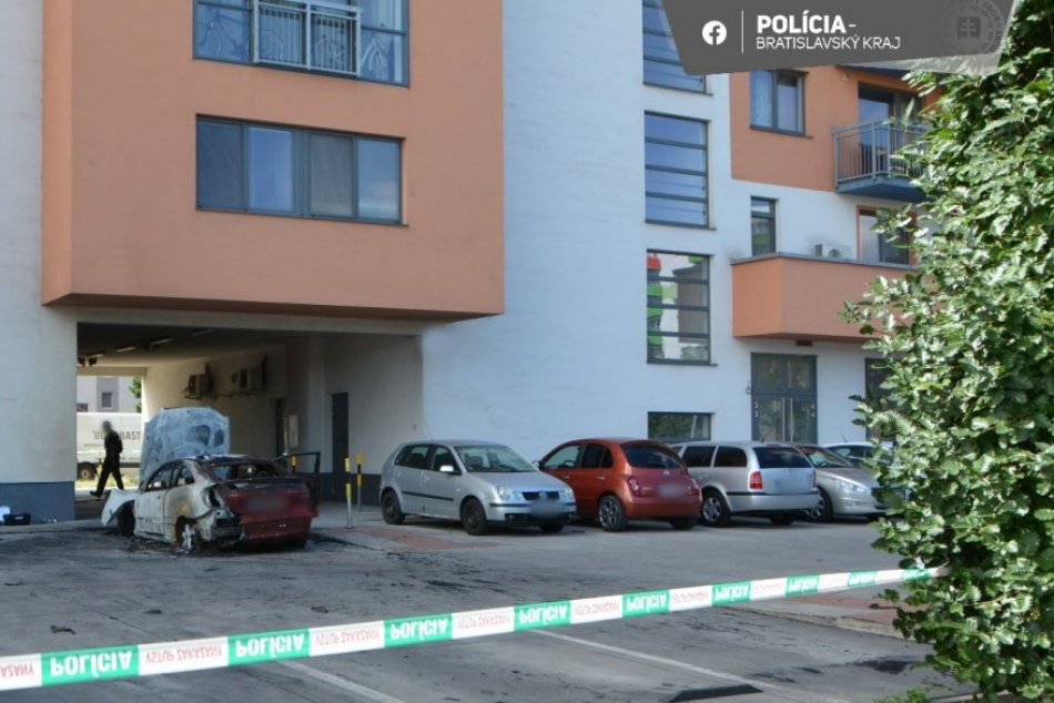 V Bratislave vybuchlo auto