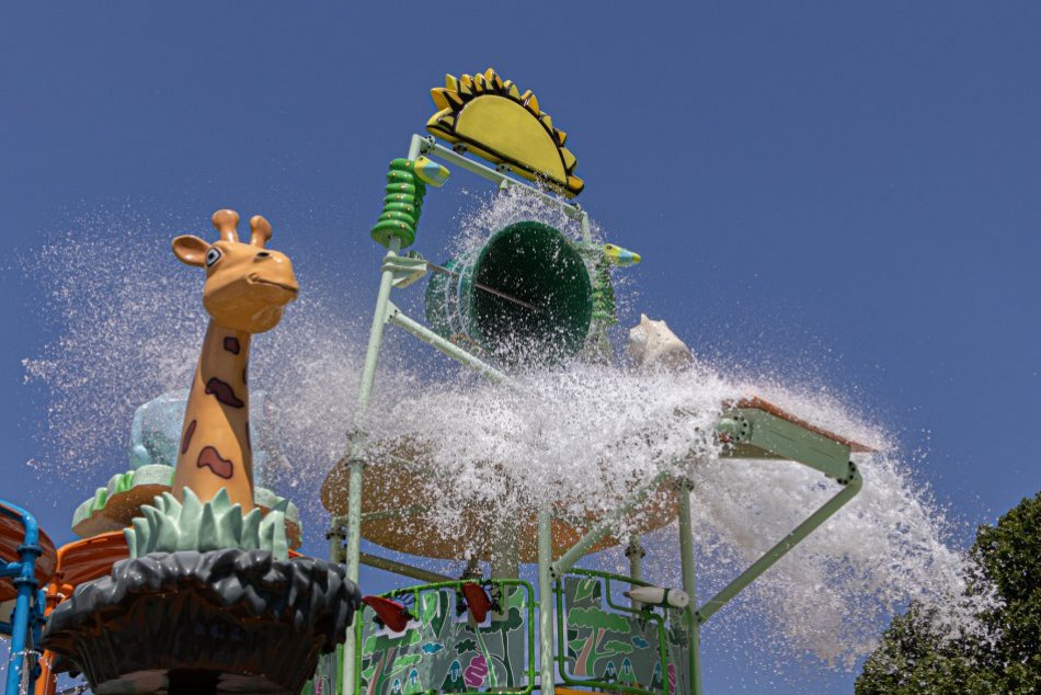 Nový vodný zážitkový akvapark Rába Quelle v Maďarskom Győri