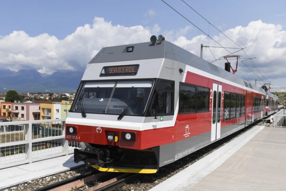 Objektívom: Zmodernizované električky už jazdia v Poprade a okolí