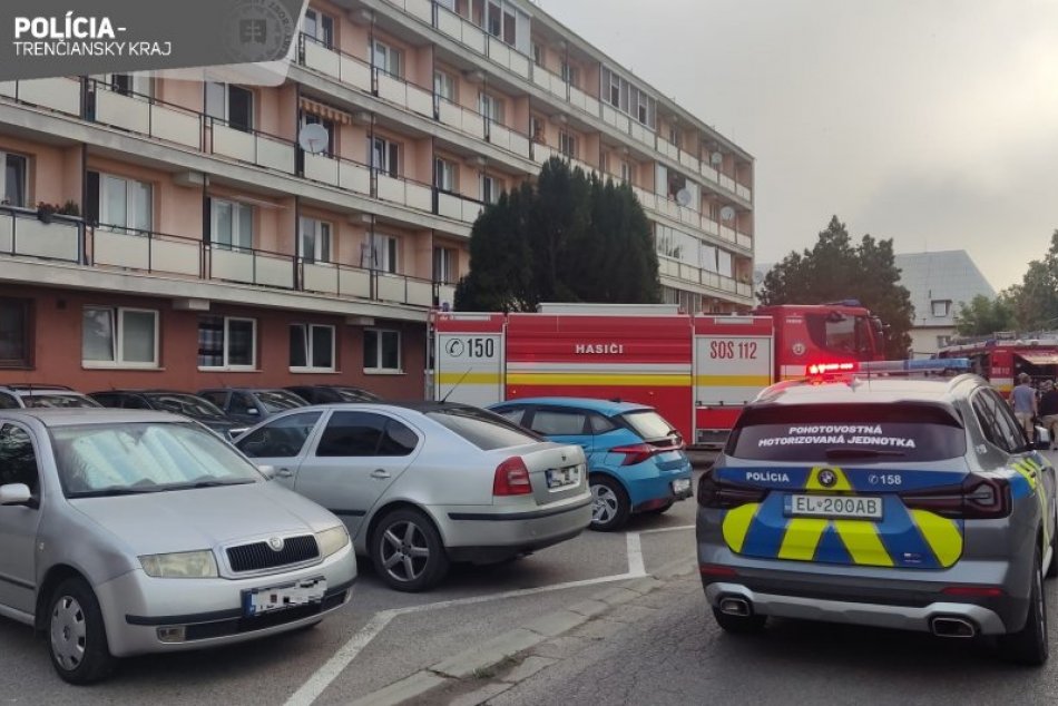 Požiar bytovky v Dubnici nad Váhom