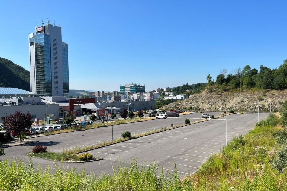 V OBRAZOCH: Záchytné parkoviská v Bystrici