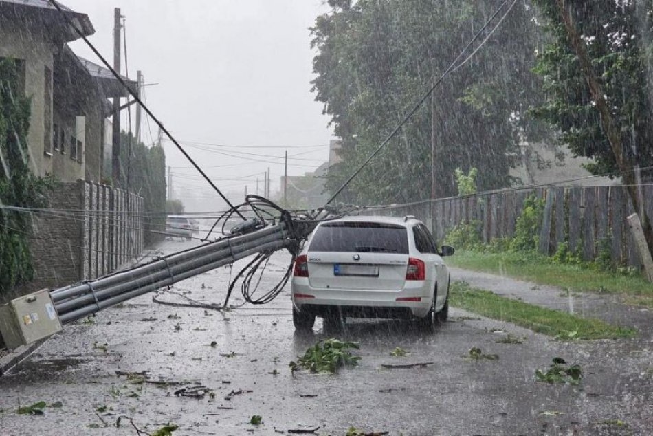 Na východe Slovenska udreli silné búrky