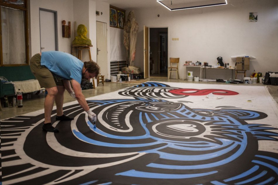 V OBRAZOCH: V Dúbravici pribudla maľba reflektujúca problematiku medveďa