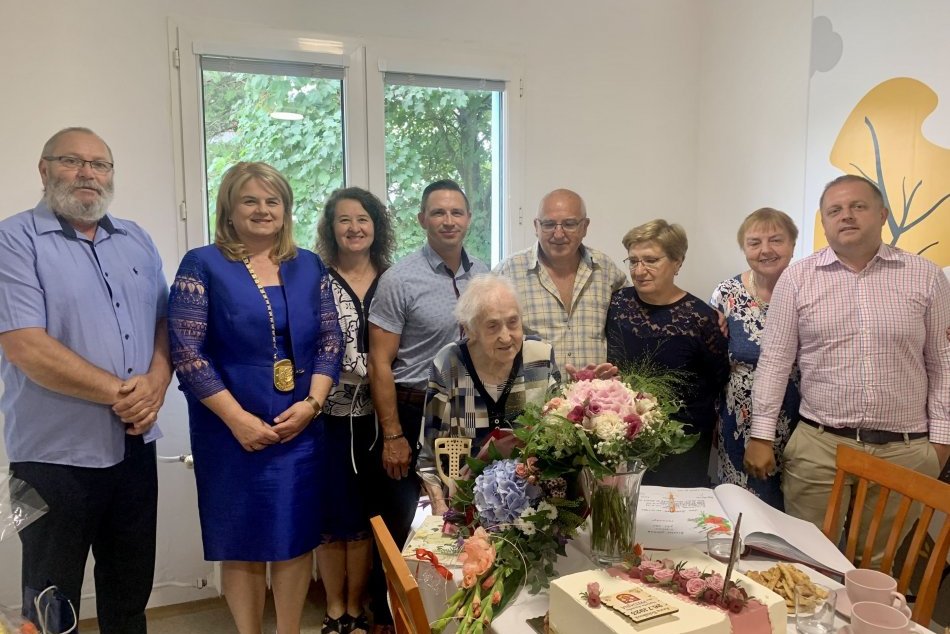 V OBRAZOCH: Storočná Bystričanka Anna