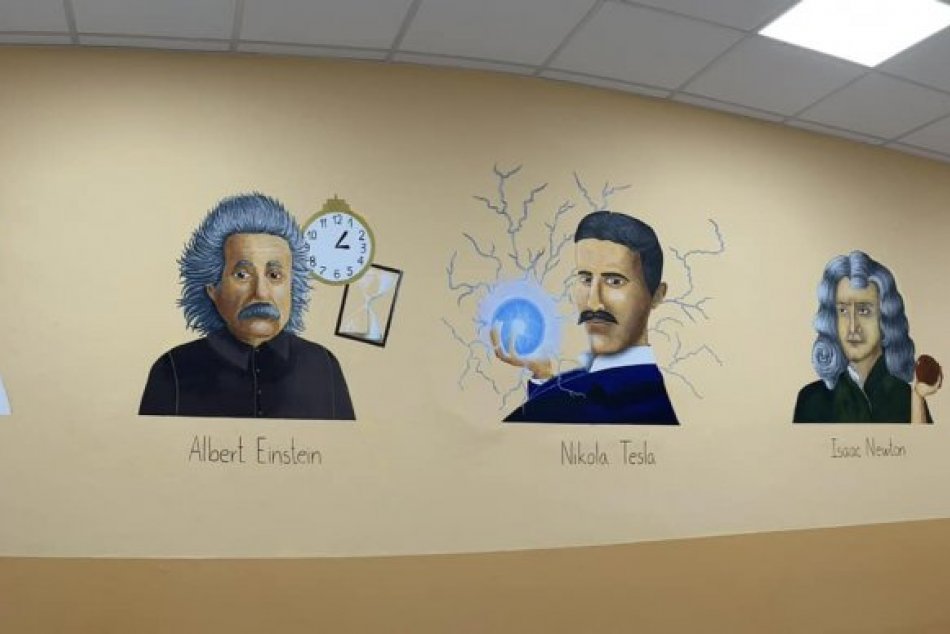 Objektívom: Krásne maľby fyzikov v škole na východe Slovenska