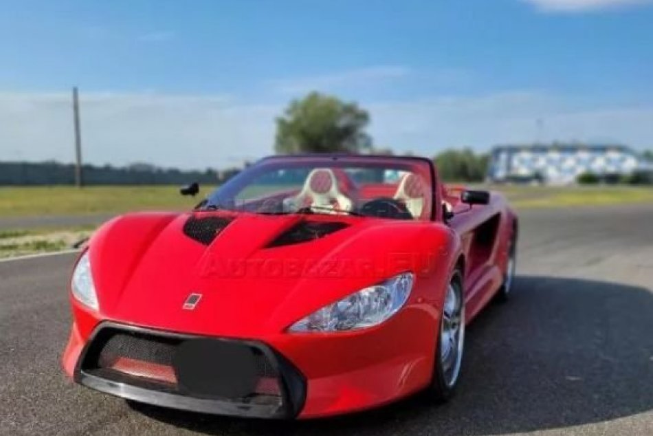 Luxusné športové auto je na predaj