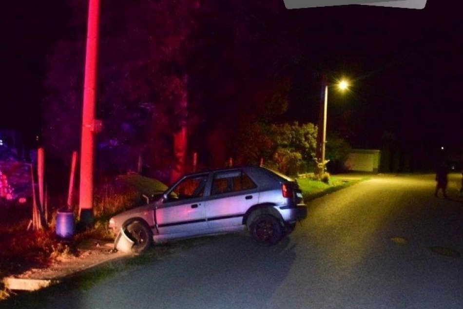 V OBRAZOCH: Vážna nehoda v podpolianskej obci
