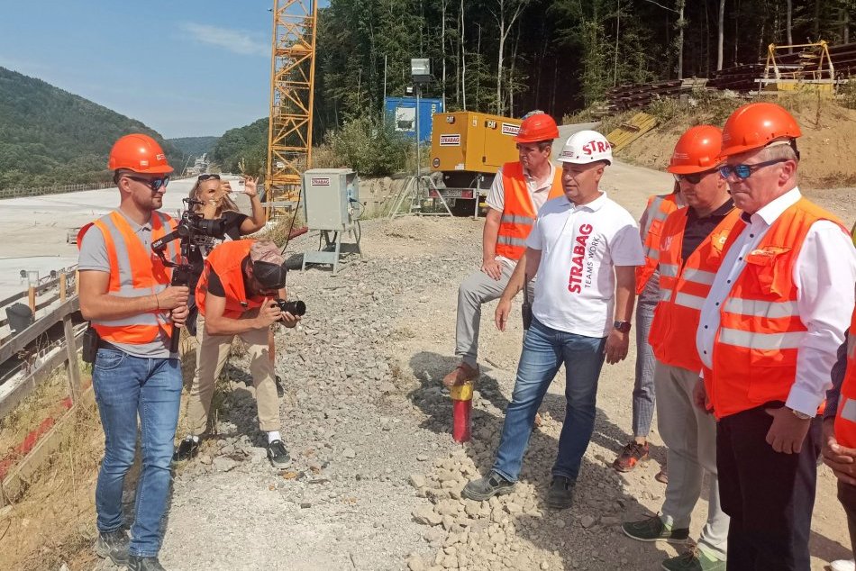 V OBRAZOCH: Výstavba R2 Kriváň-Mýtna