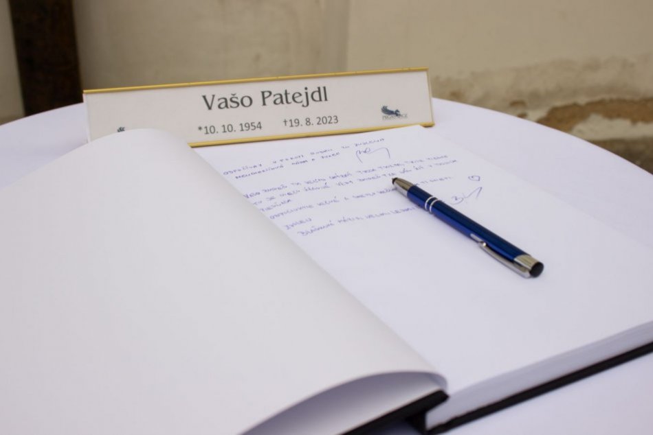 OBRAZOM: Posledná rozlúčka s Vašom Patejdlom