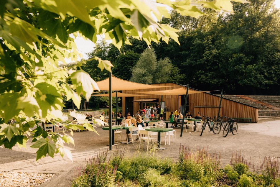 Moderný bufet v Bratislavskom lesoparku