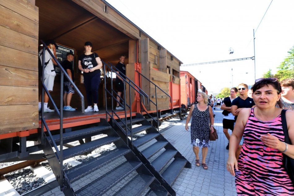 V OBRAZOCH: Historický Legiovlak vo Zvolene